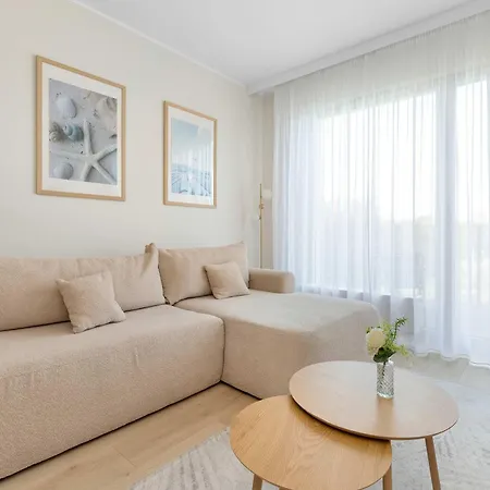 Elegant With Balcony & Air Conditioning In By Renters דירה *
